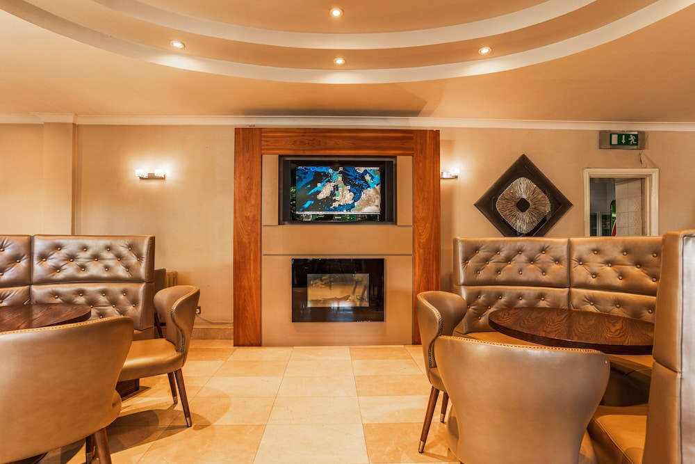 Wilton Hotel Bray 43/69
