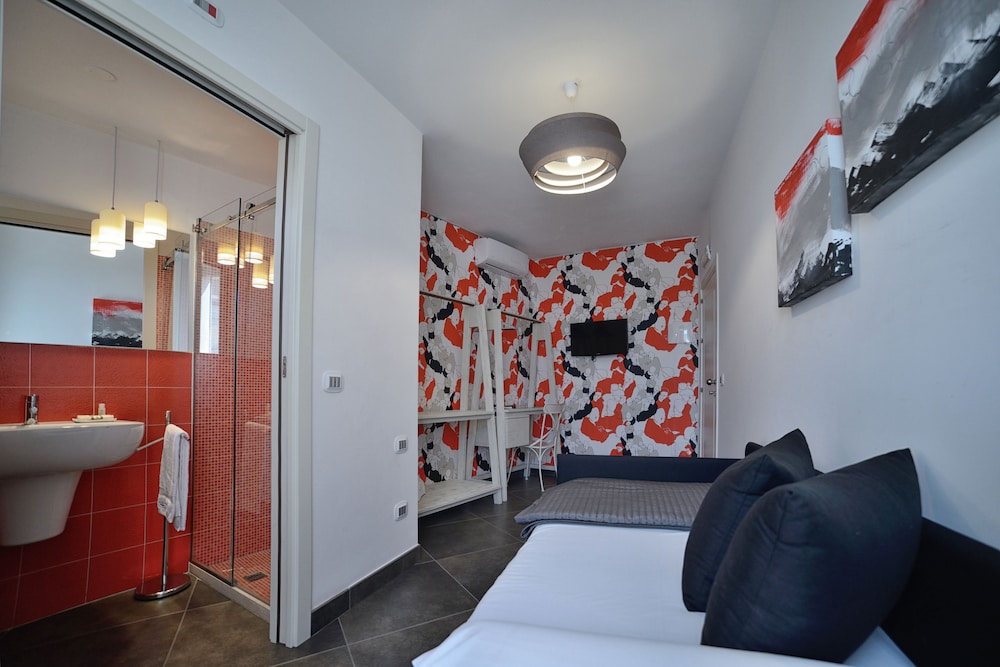 Terrazzani Suite 25/44
