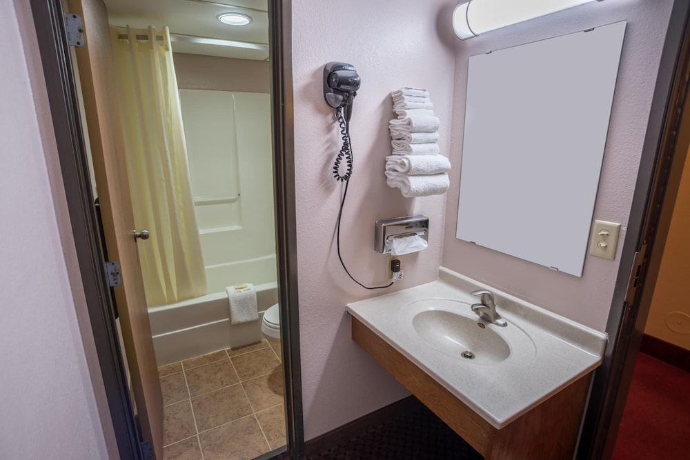 Prime Rate Inn 38/39