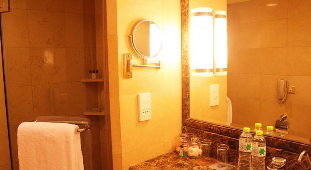 Boyue Beijing Hotel 29/29