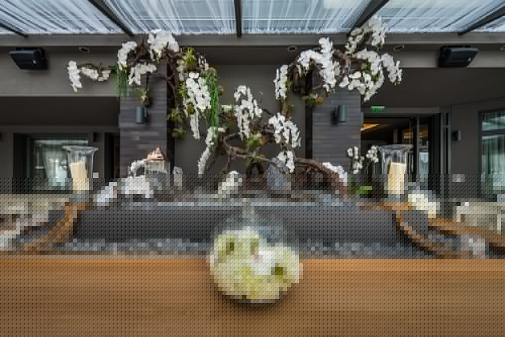 All Seasons Residence Hotel 60/68