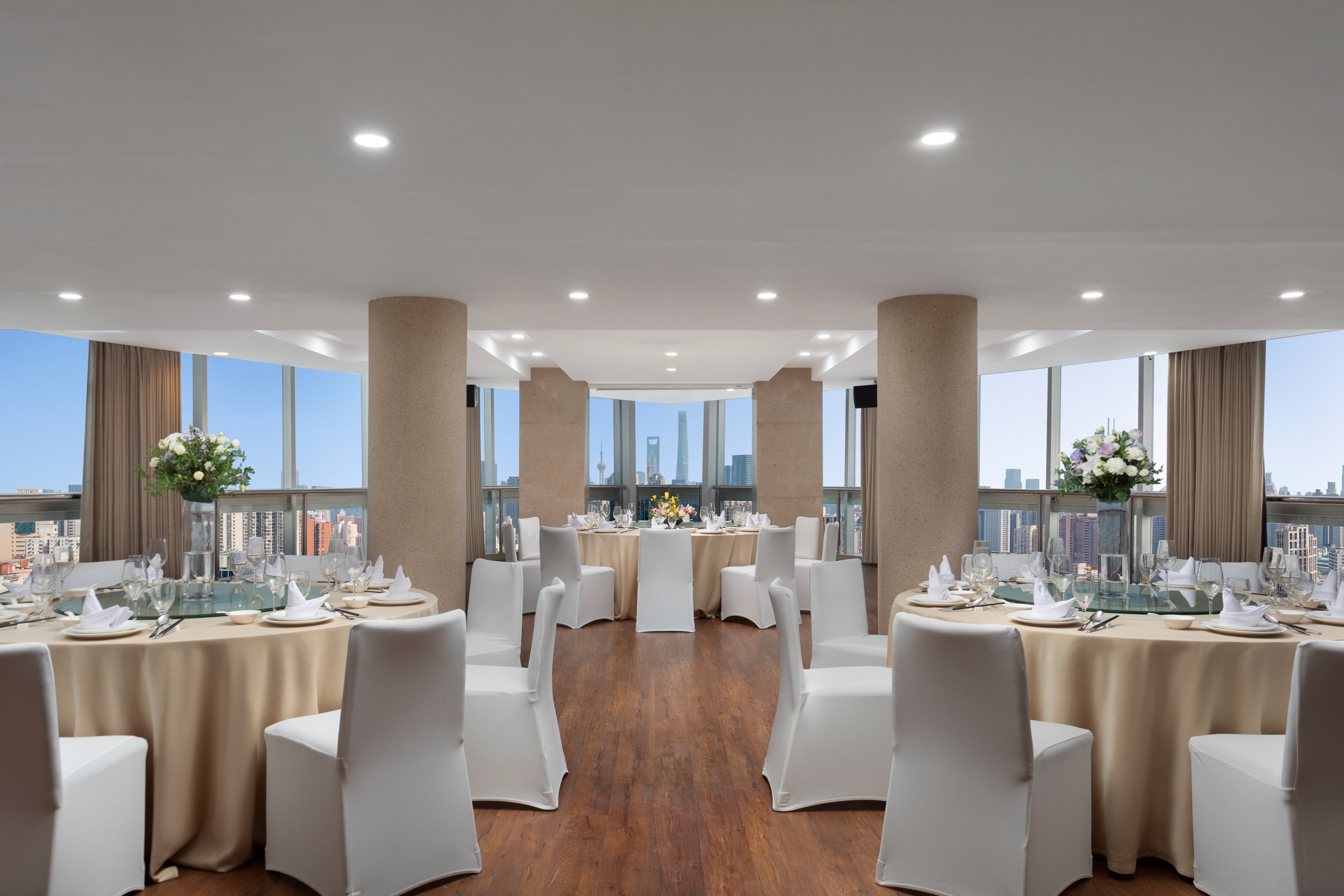 Holiday Inn Shanghai Jing'an by IHG 38/57