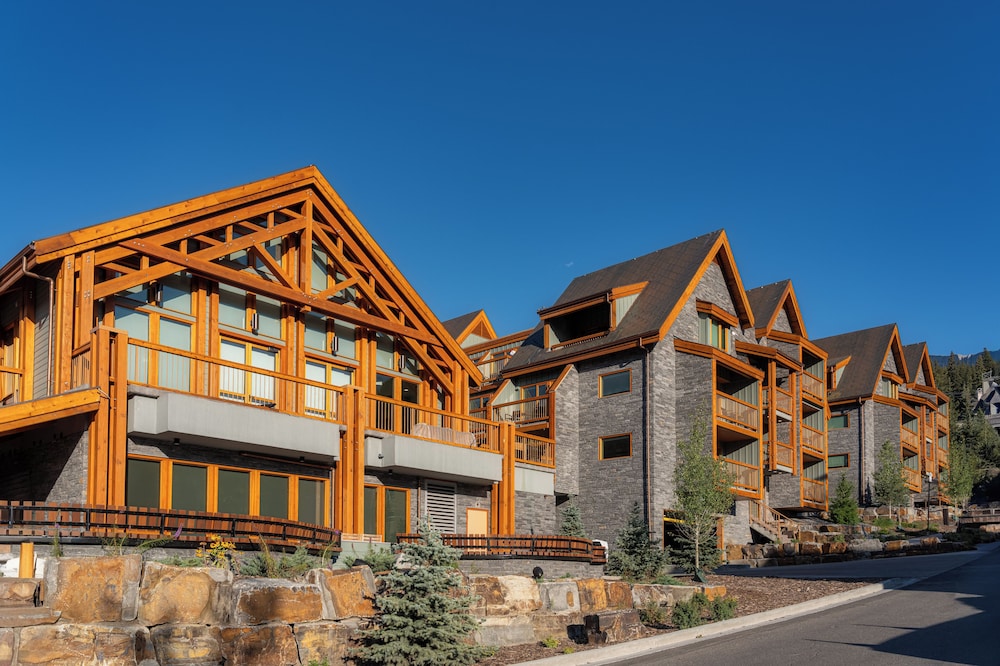 Otter Hotel 4/49