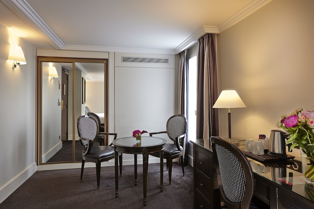 Hotel Royal Saint Honore 52/60