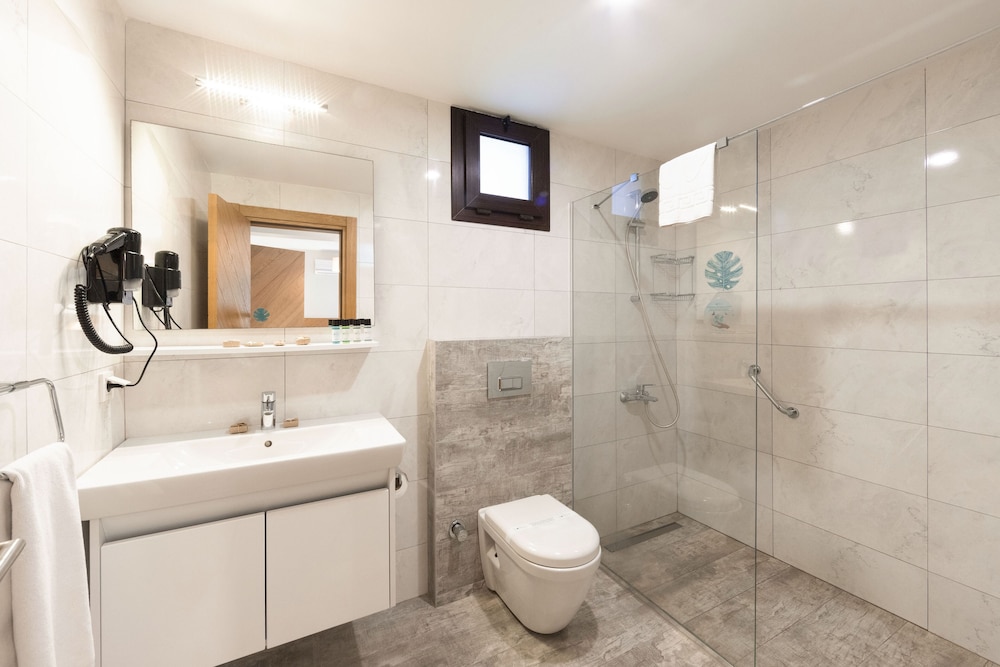 Dorman Suites Hotel 24/73