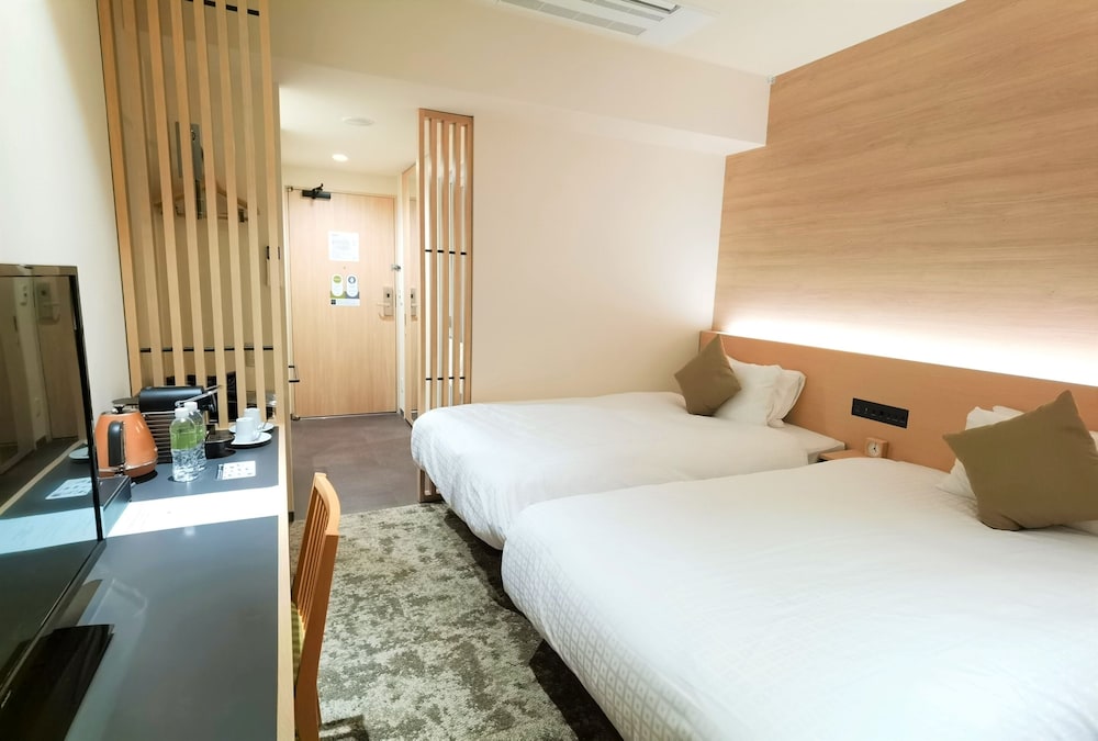 COMFORT, TWIN BEDS