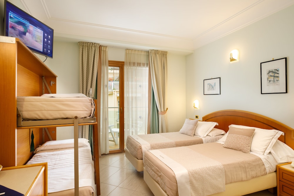 Gardenia Sorrento Coast, Ascend Hotel Collection 12/40