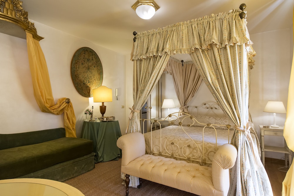RESIDENZA RUSPOLI BONAPARTE 19/50