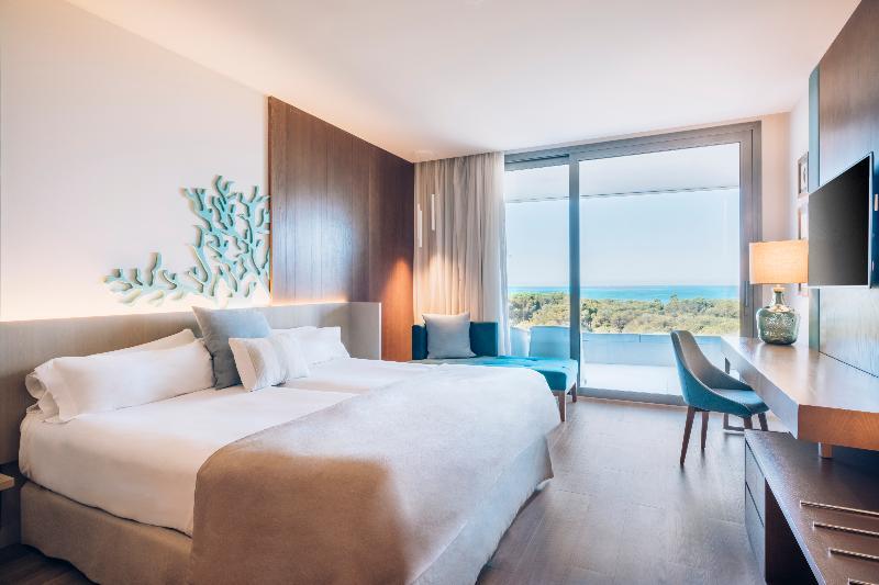 Room, Double or Twin Bed, Sea View, Priority Location