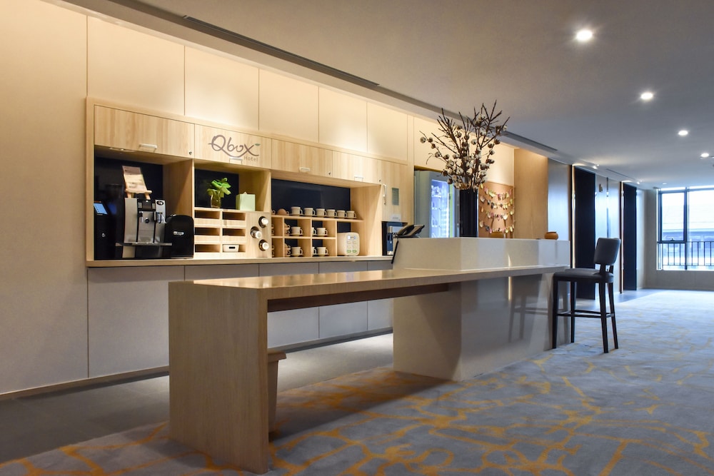 Q-Box Hotel Shanghai Sanjiagang 14/65