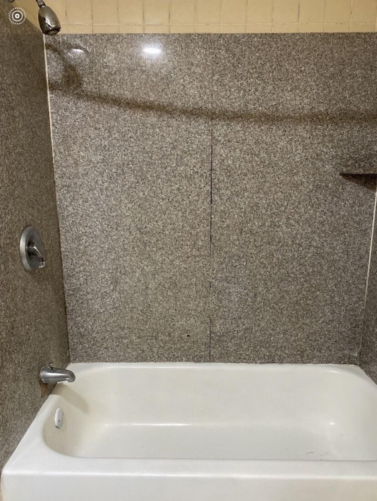 Regency Inn 53/55