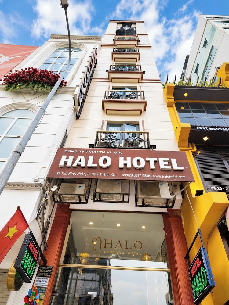 Halo Hotel 2/65