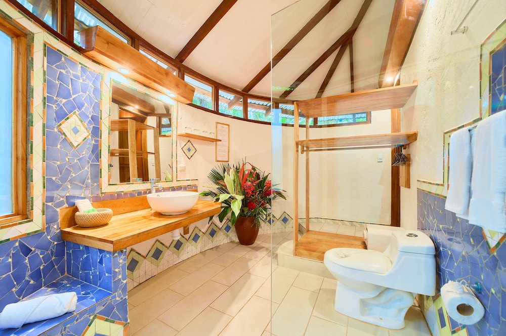 Shawanda Lodge 33/50