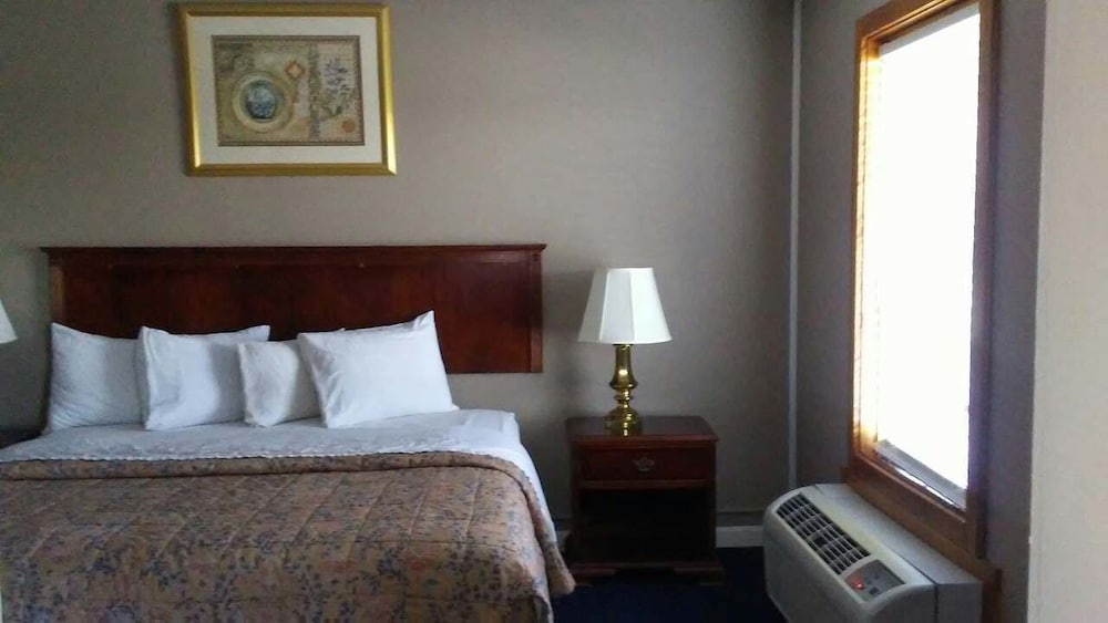 New Bedford Inn Suites 56/69