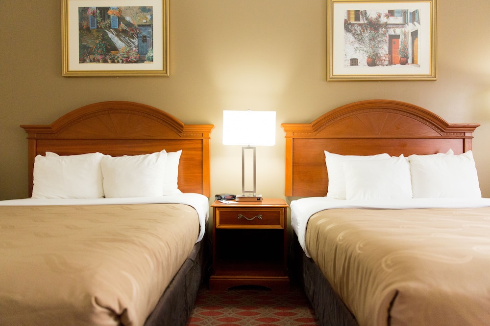 Quality Inn & Suites Goodyear - Phoenix West 11/42