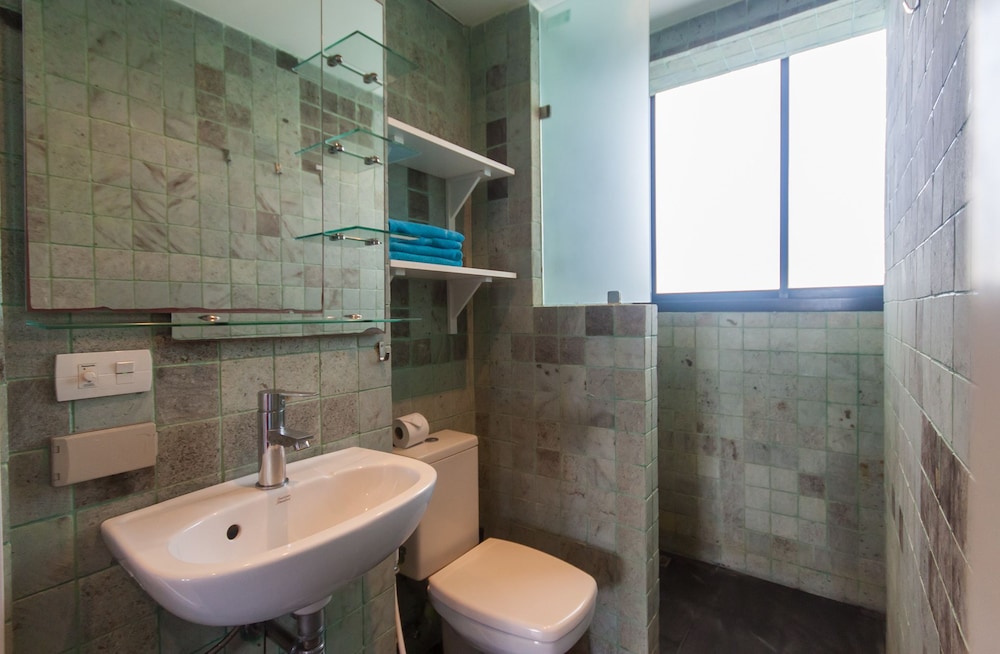 3 Bedrooms, Penthouse, King and Queen Bed, 2 Bunk Beds, 2 Terraces, 2 Terrace، Sai Naam Lanta Residence 3/4