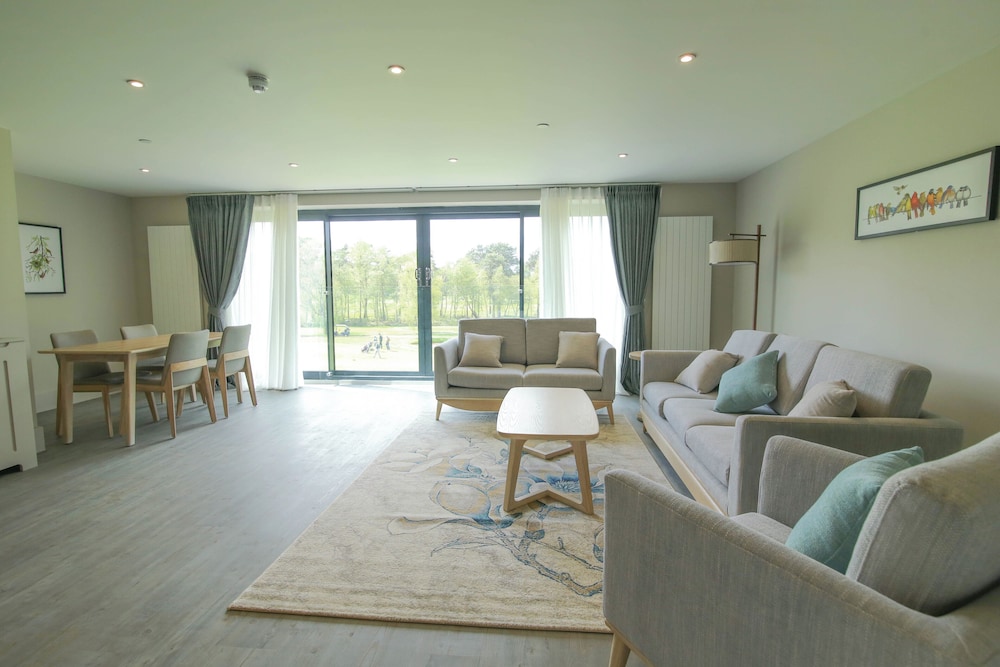 Oldthorns Hotel 43/68