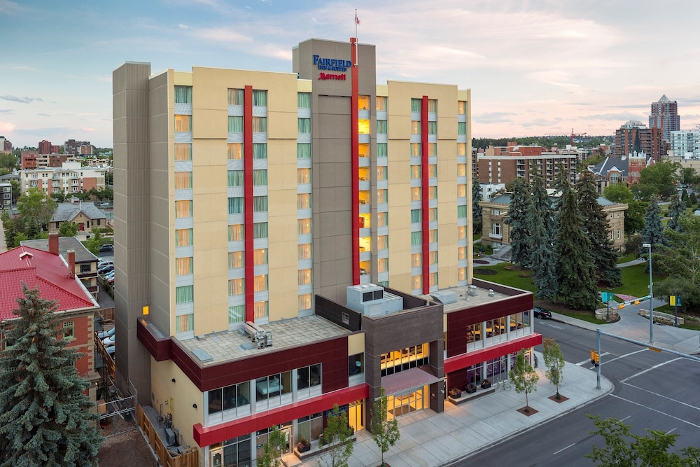 Fairfield Inn Suites Calgary Downtown 1/28