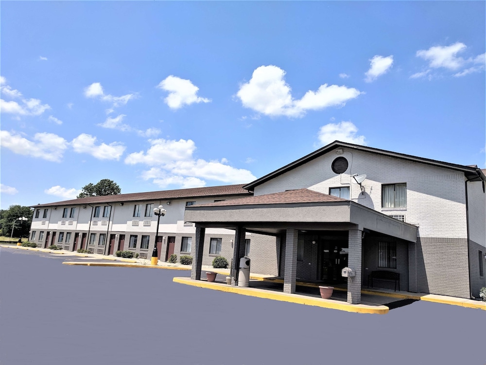 Americas Best Value Inn West Frankfort 4/30