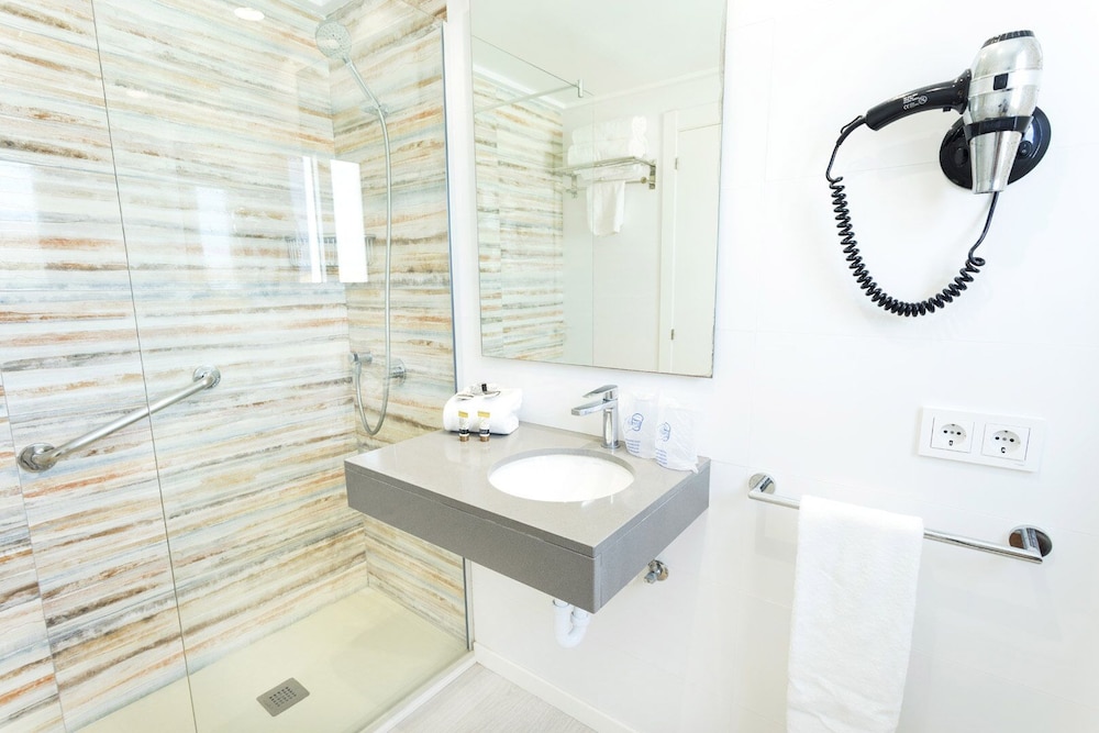 Parque Nereida Suites hotel 44/50