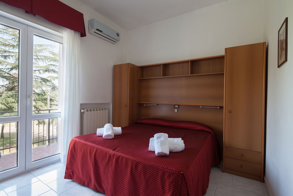 Hotel Nella 19/44