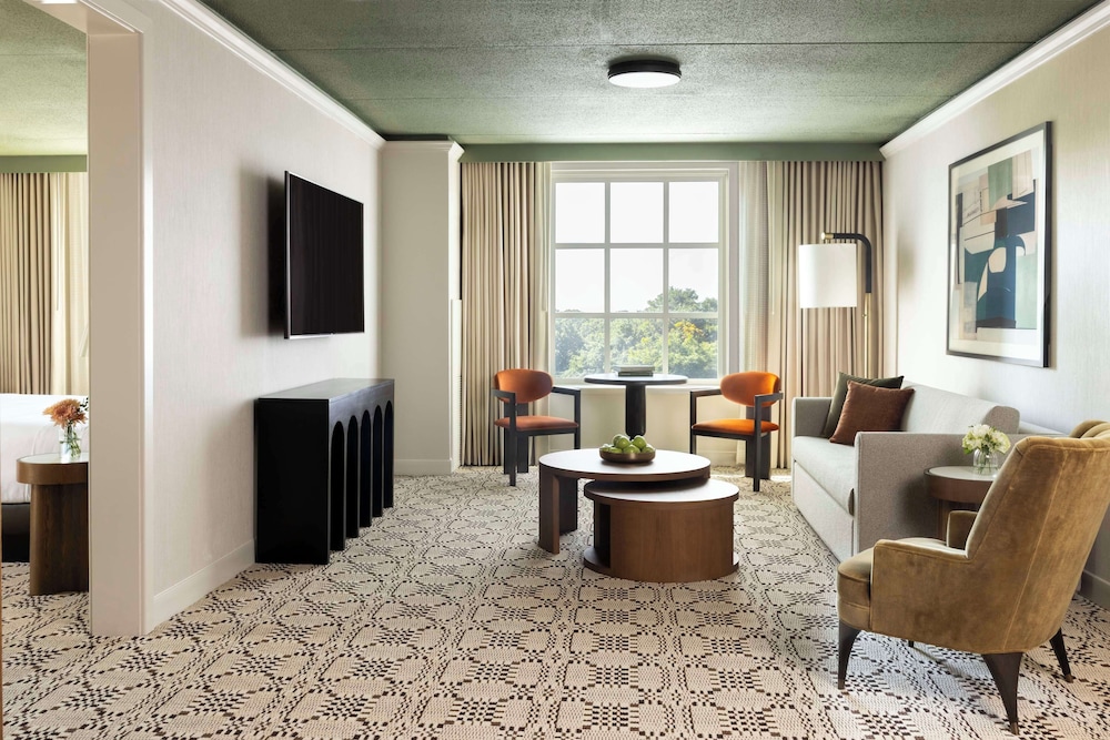Hyatt Regency Greenwich 43/62