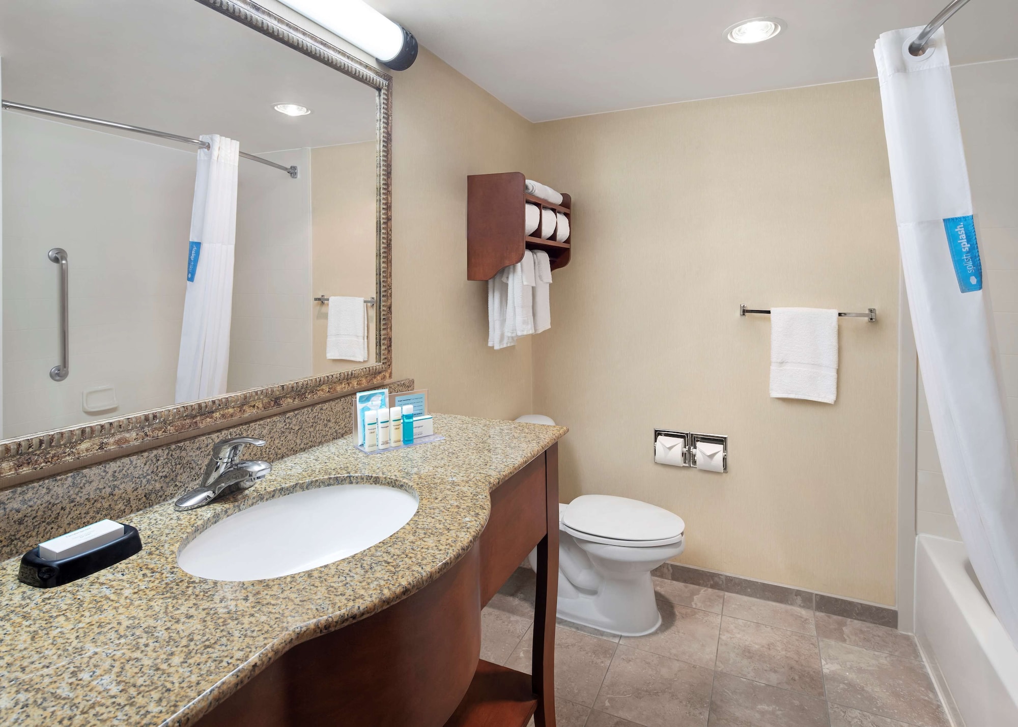 جناح استوديو بسرير كينج مع أريكة، Hampton Inn & Suites Alexandria Old Town Area South 5/8