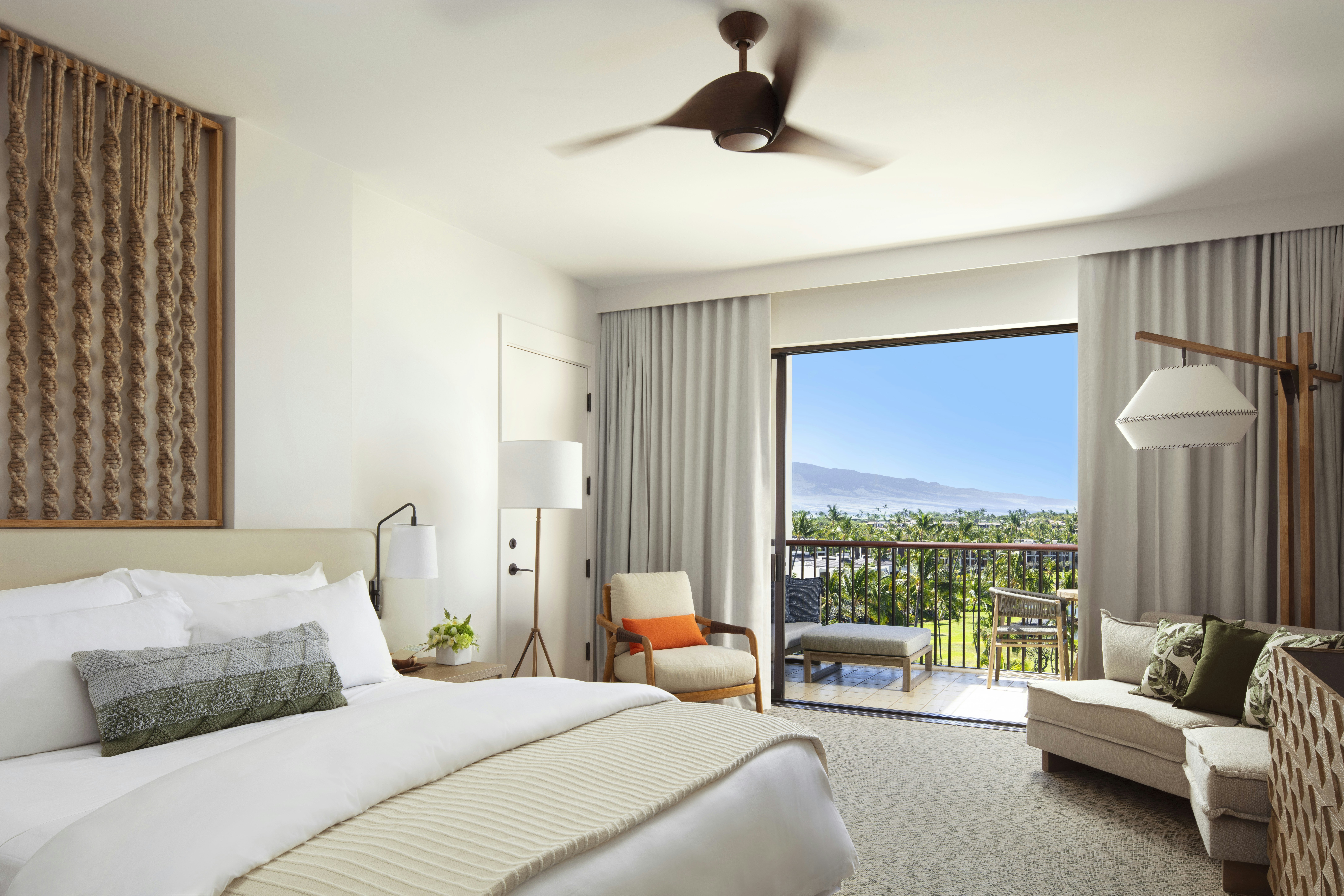 Room, King Bed, Ocean Front, Accessible