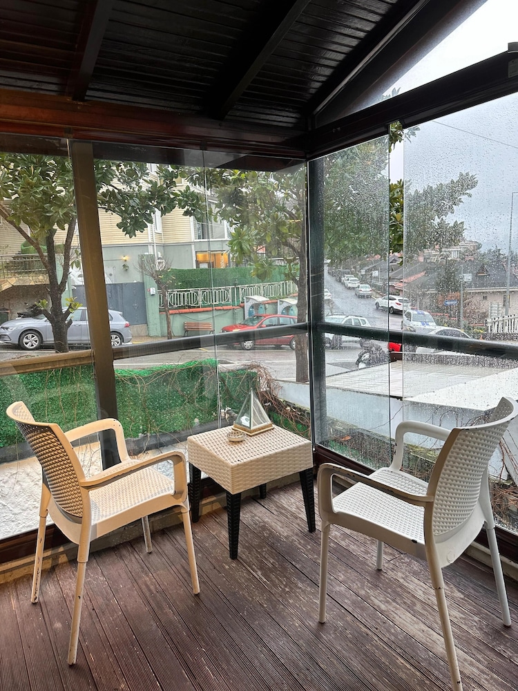 Mavilla Hotel 24/50