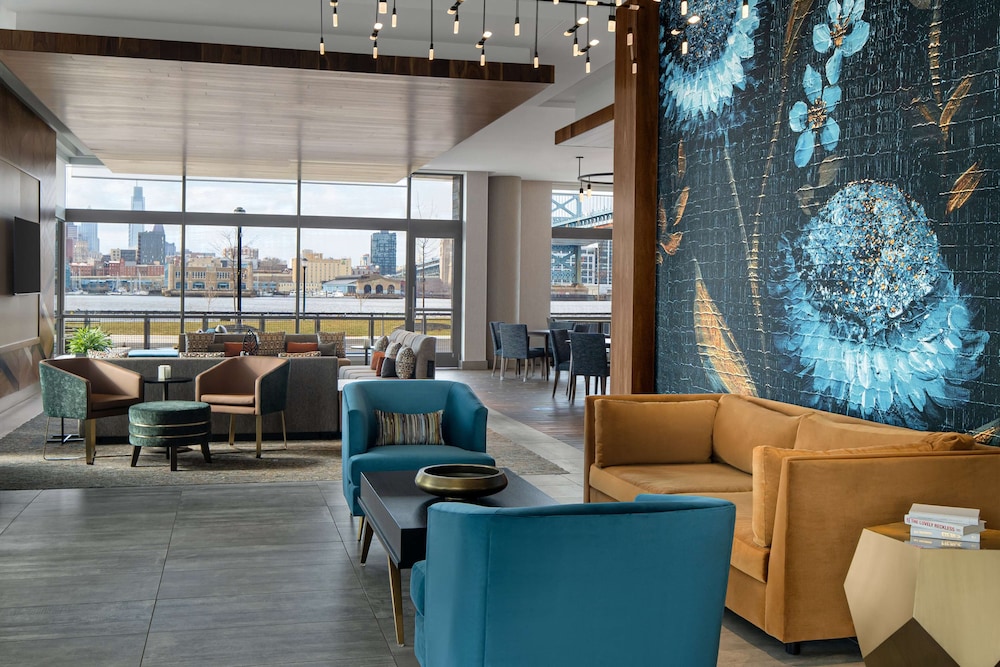 Hilton Garden Inn Camden Waterfront Philadelphia 32/53