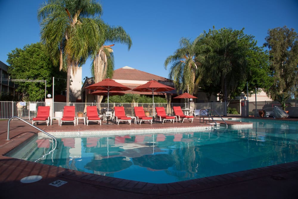 Airtel Plaza Hotel and Conference Center in VAN NUYS - CA