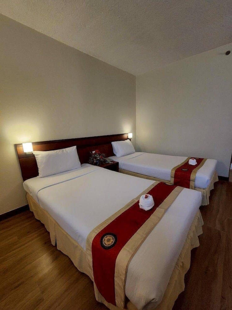 Hadyai Golden Crown Hotel 23/58