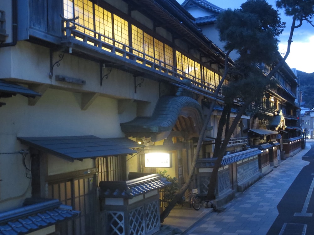 歴史ある旅館ホステル ケイズハウス伊東温泉 写真1