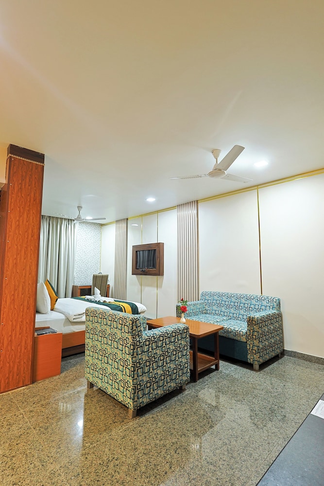 Hotel Silk City 32/50