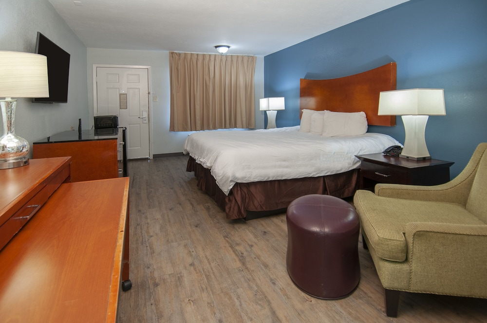 Best Price Motel & Suites 24/56