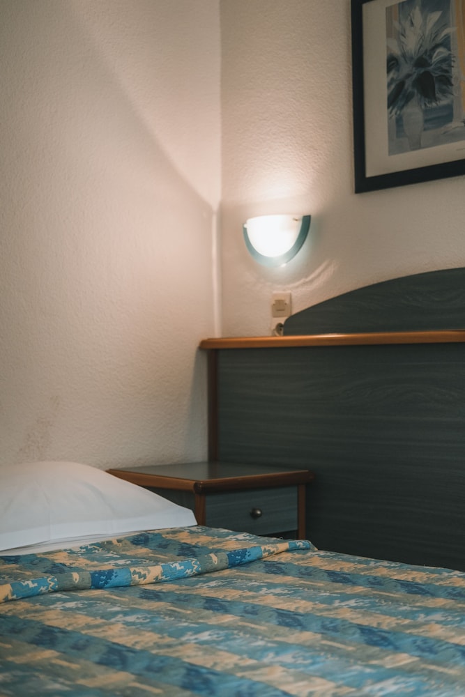 Hotel Ideal 10/38