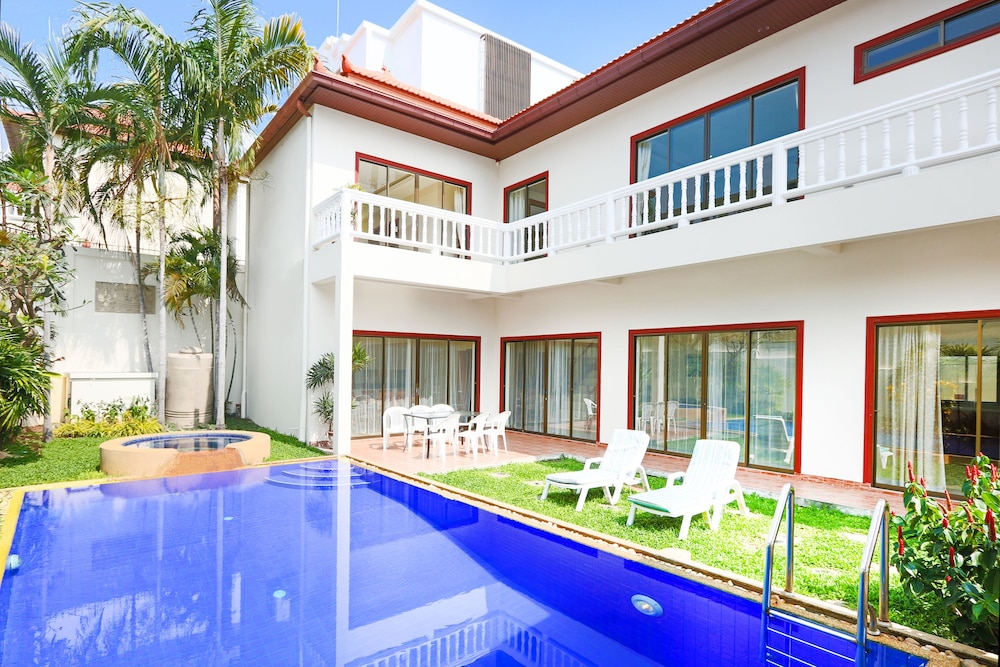 Avoca Pool Villas 47/50