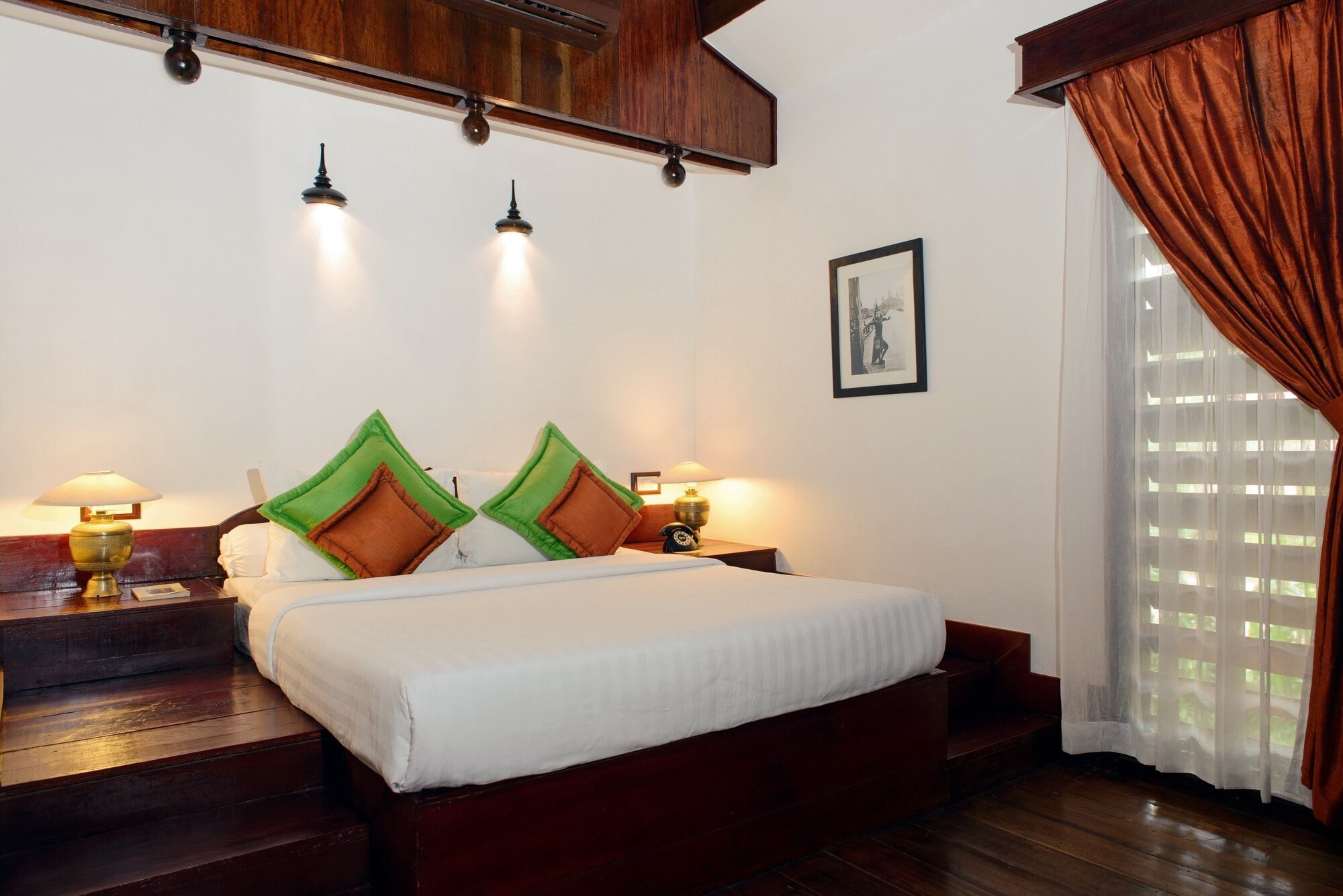 PETITE, DOUBLE BED