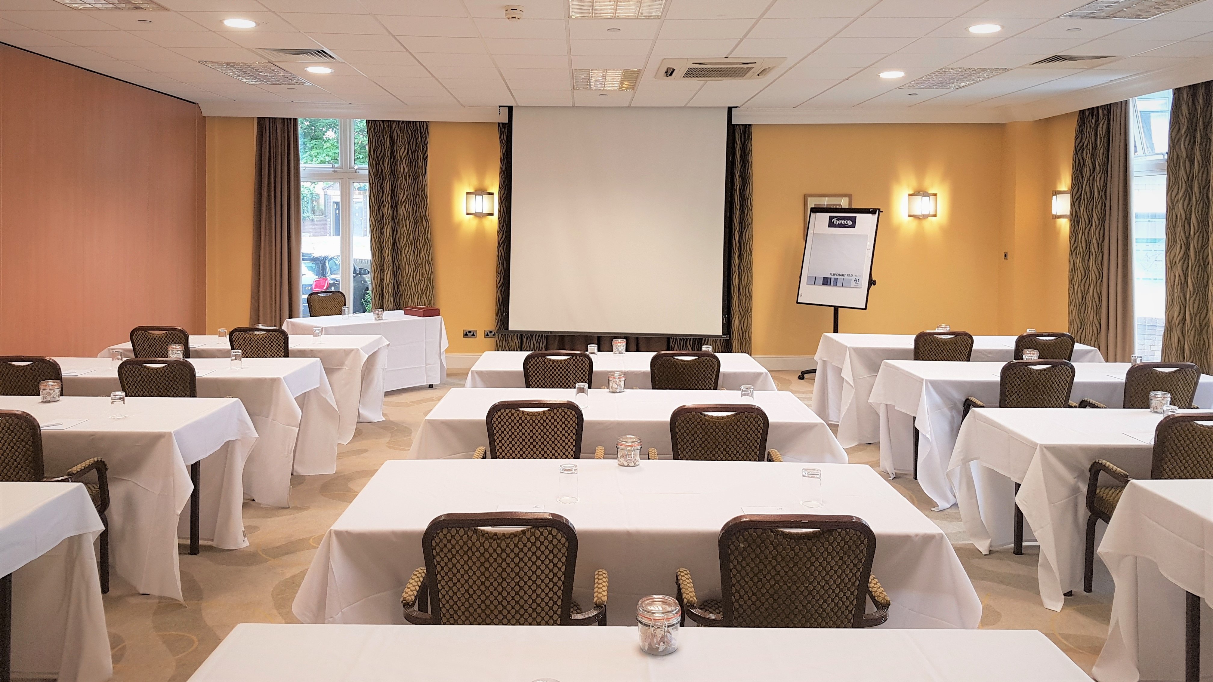 Holiday Inn Kenilworth 35/50
