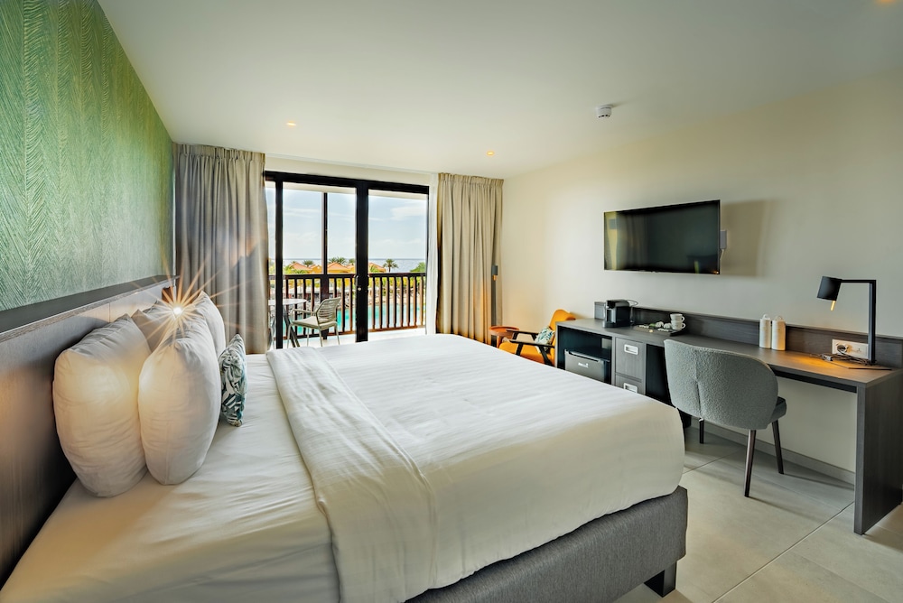 DELUXE, OCEAN VIEW