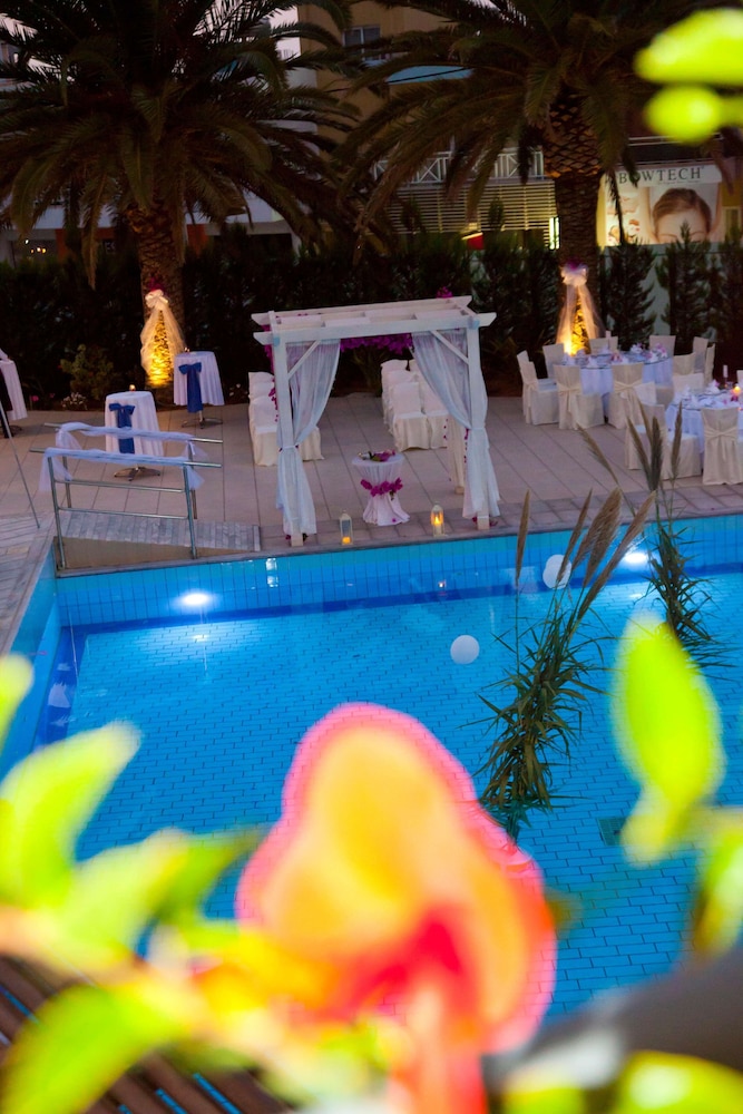 Minos Hotel 45/50