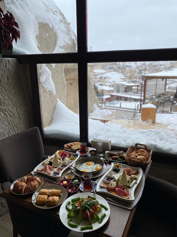 Artemis Cave Suites 51/64
