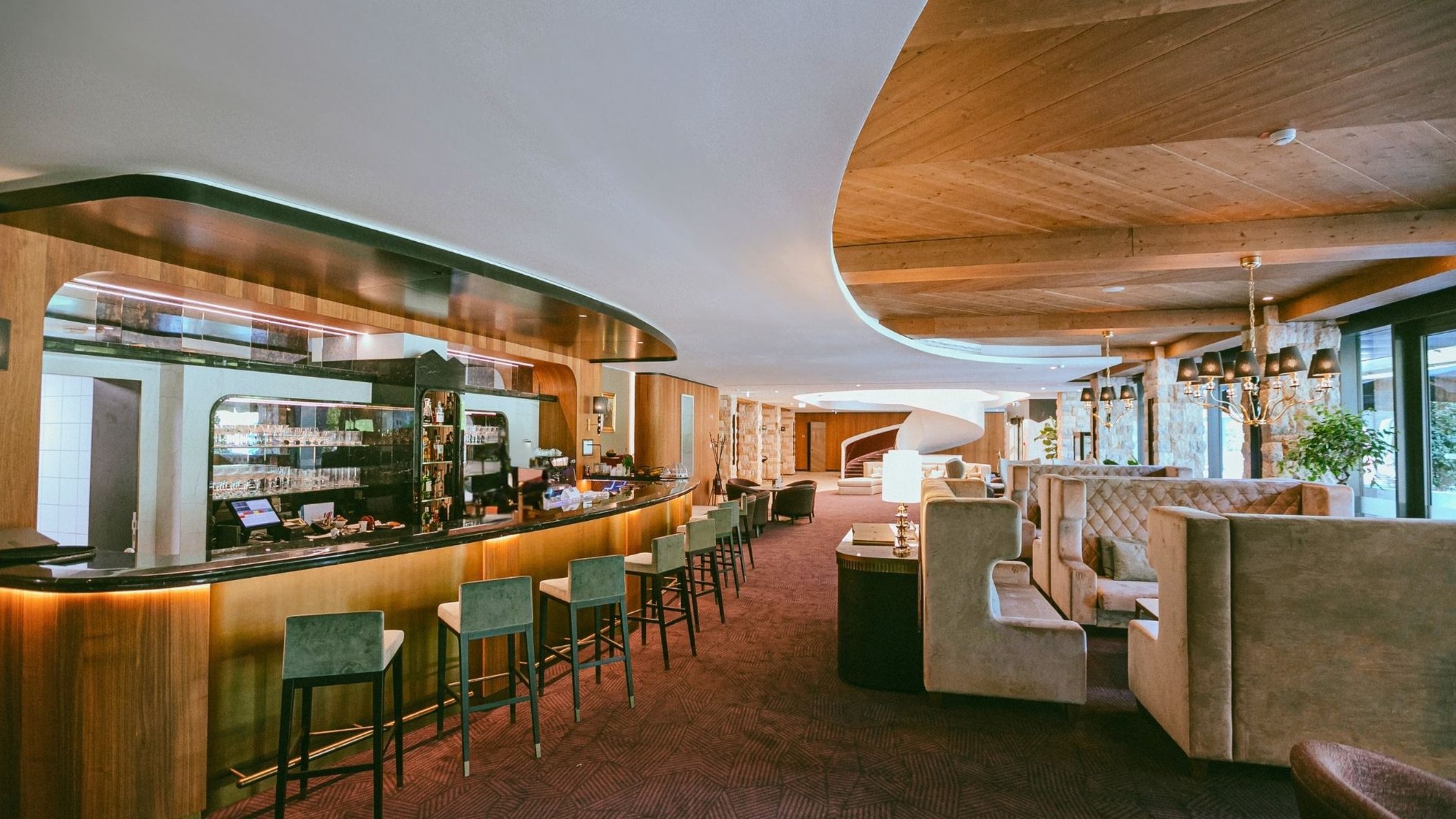 HABAKUK HOTEL 15/18