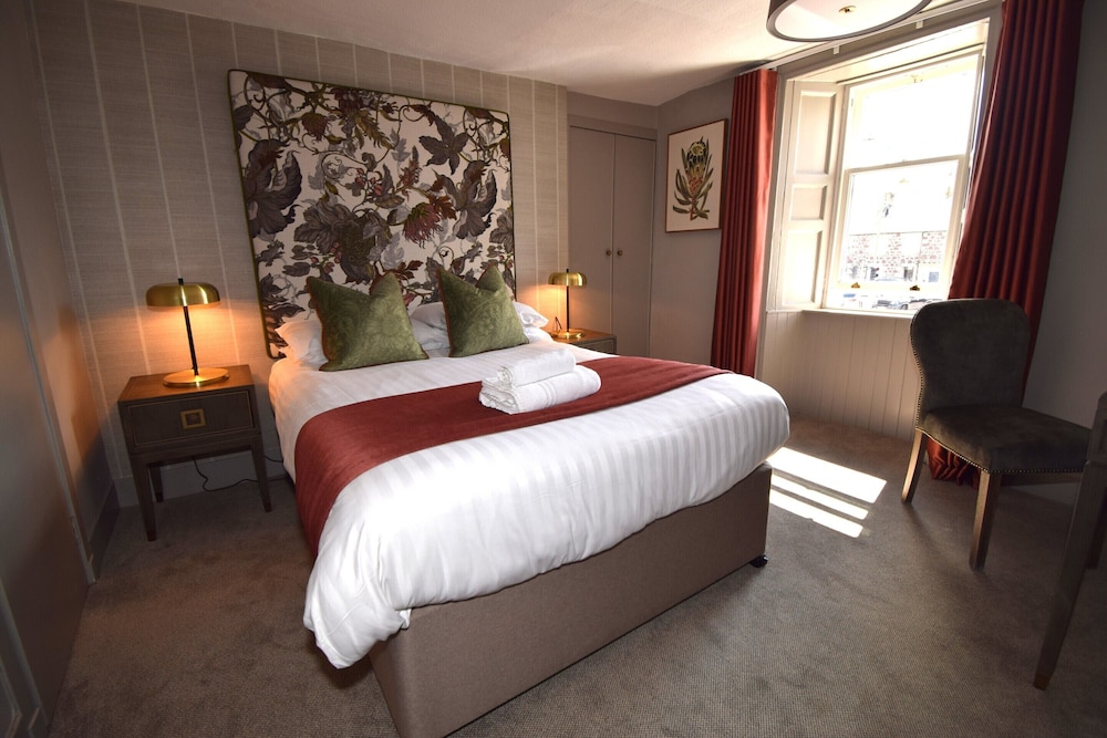 The Elphinstone Hotel 13/36