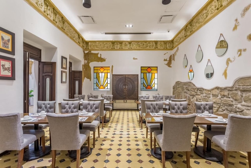 Ikonik Hotel Puebla 60/71