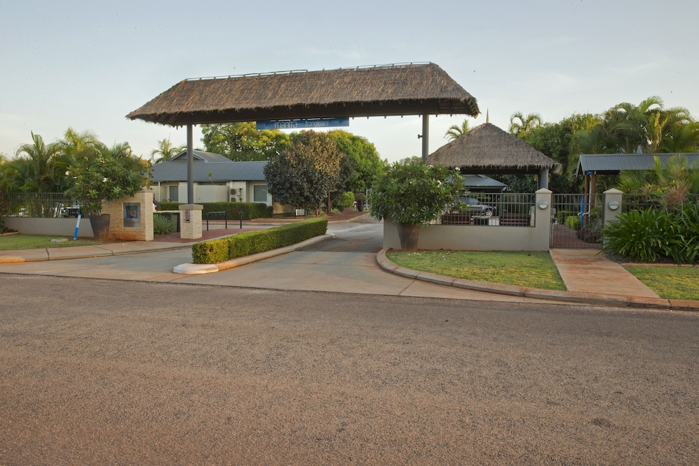 Mantra Frangipani Broome 6/57