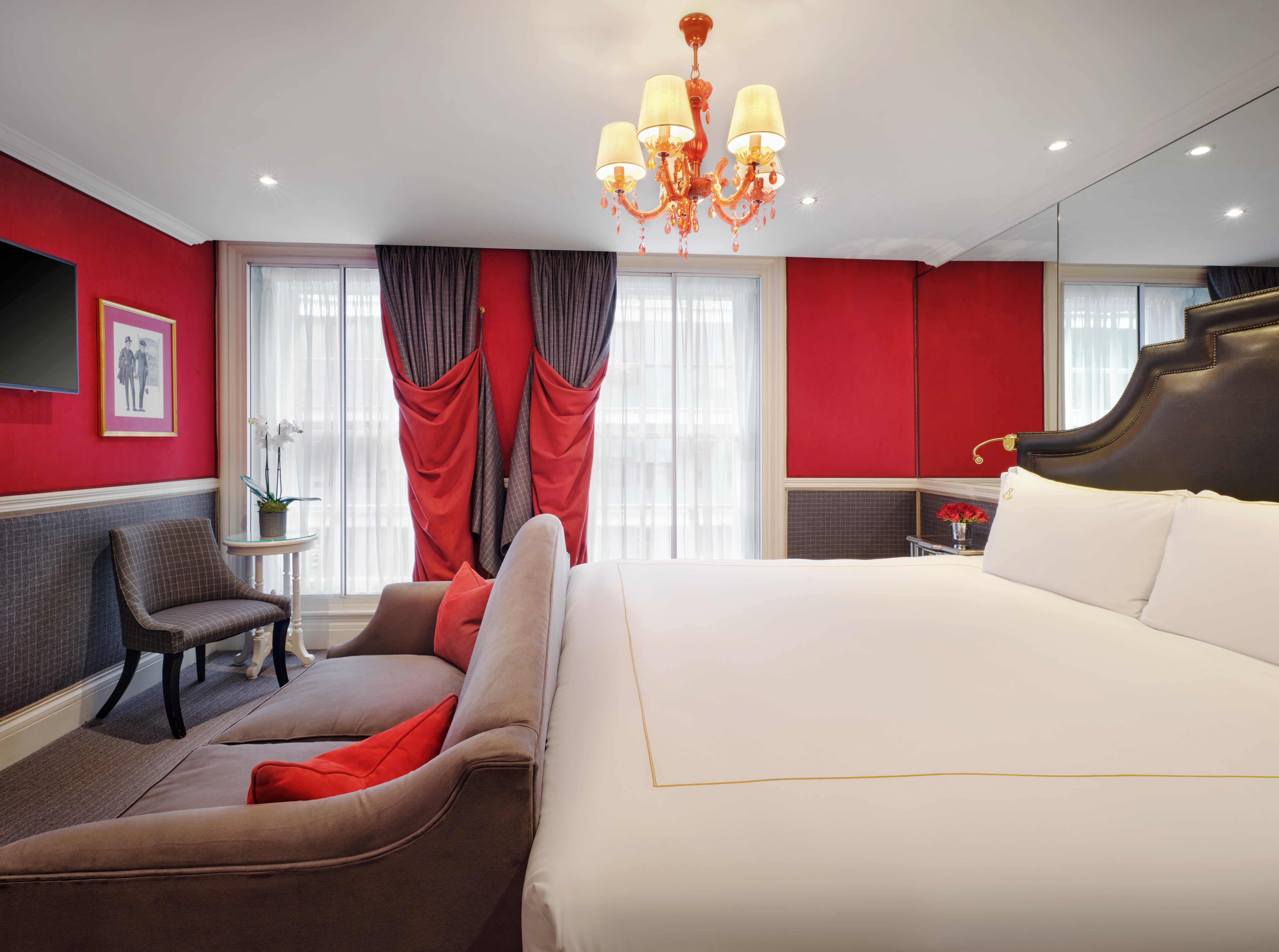 Executive, King Bed, Rubens At the Palace 4/8