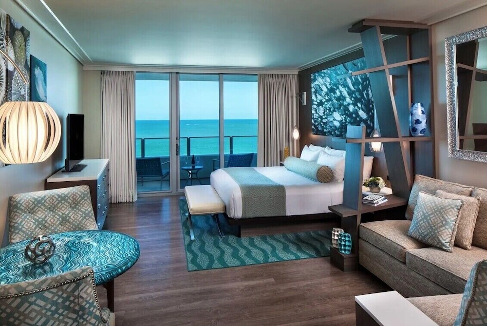Room, King Bed, Gulf View