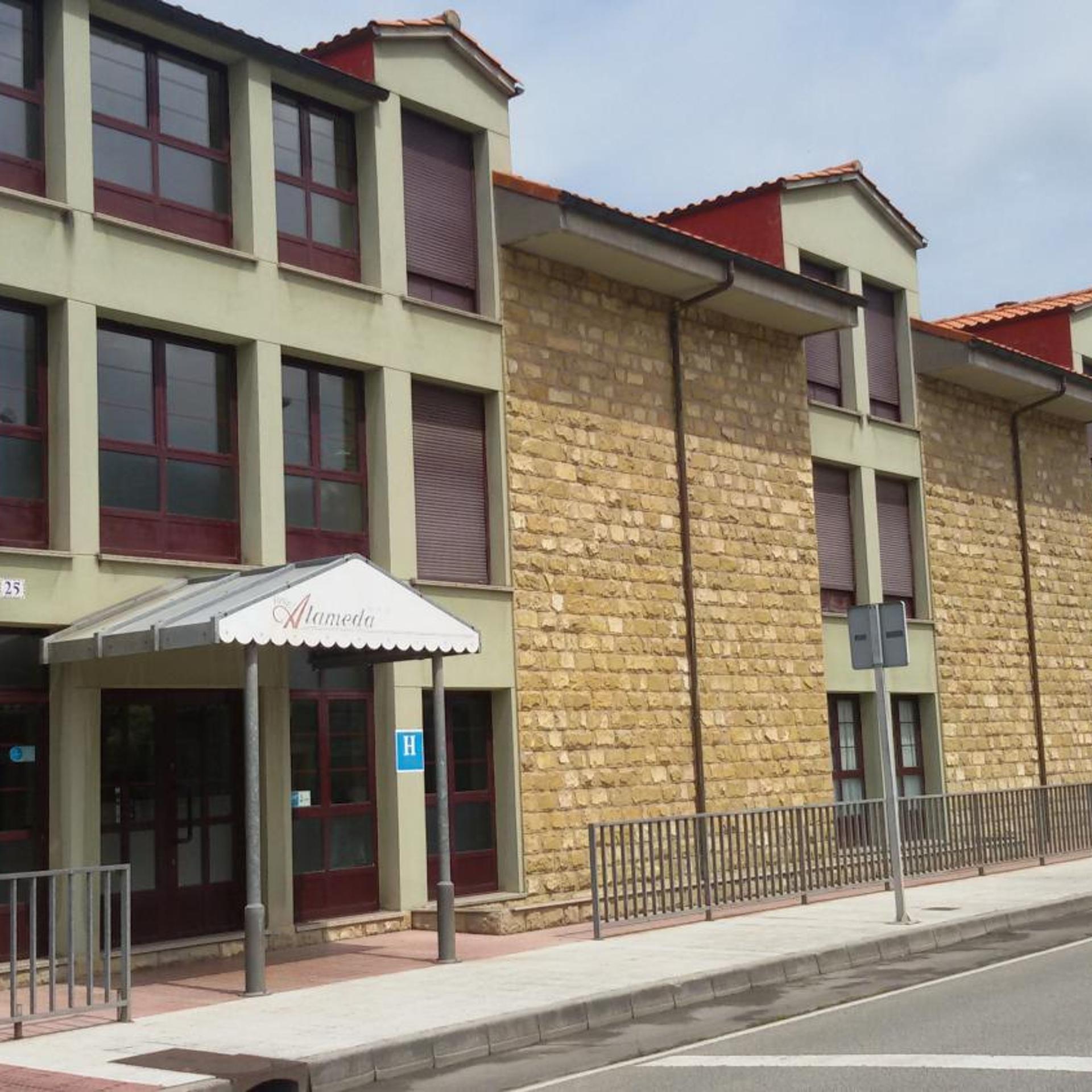 Alameda Hotel 2/50
