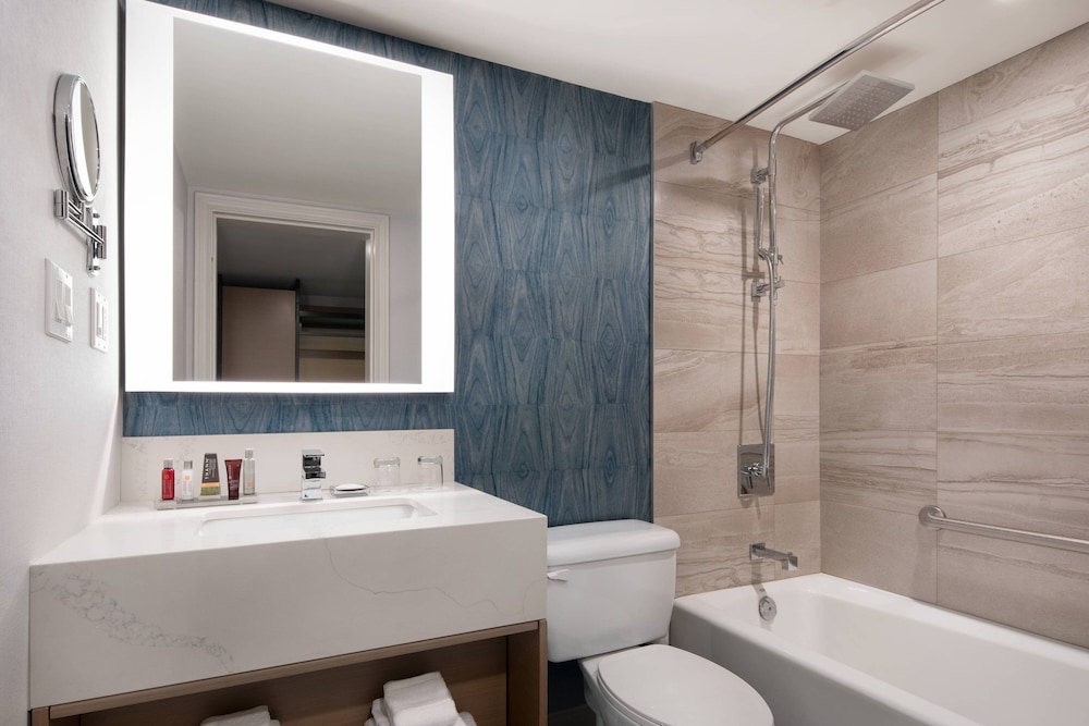 Vancouver Airport Marriott Hotel 14/52